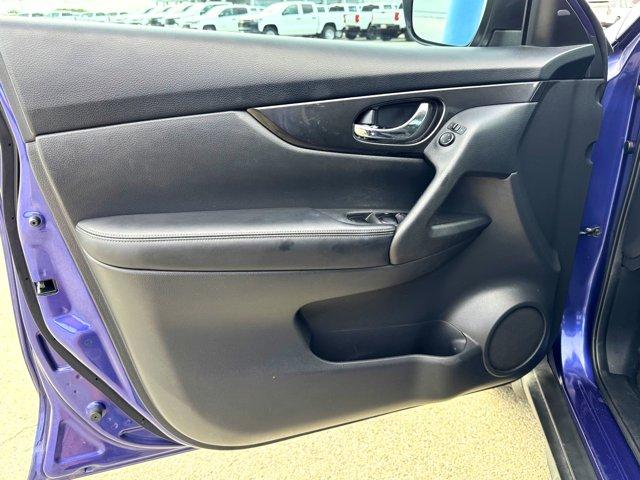 Photo of 2018 Caspian Blue Nissan Rogue
