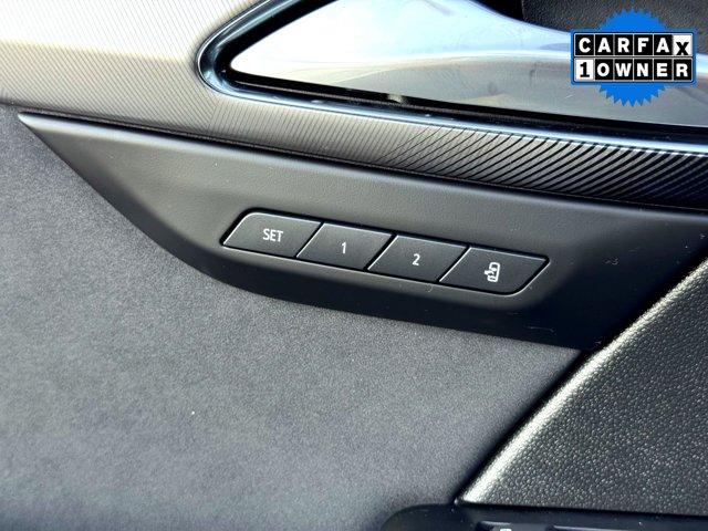 Photo of 2025 Summit White Buick Envision