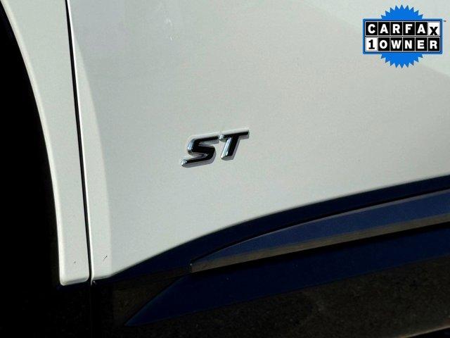 Photo of 2025 Summit White Buick Envision