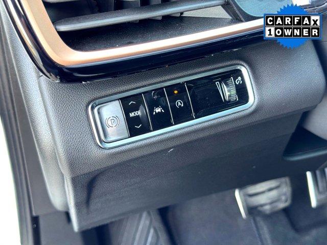 Photo of 2025 Summit White Buick Envision