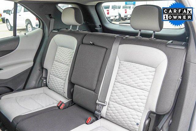 Photo of 2021 Silver Ice Metallic Chevrolet Equinox
