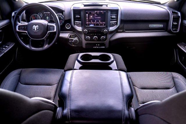 Photo of 2024 Granite Crystal Metallic Clearcoat RAM 1500
