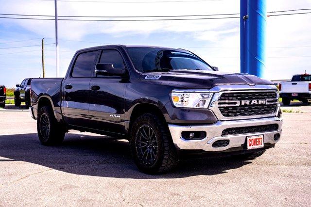 Photo of 2024 Granite Crystal Metallic Clearcoat RAM 1500
