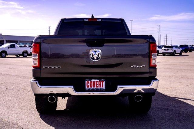 Photo of 2024 Granite Crystal Metallic Clearcoat RAM 1500
