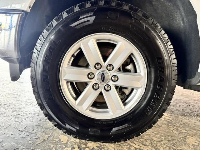 Photo of 2022 Oxford White Ford F-150