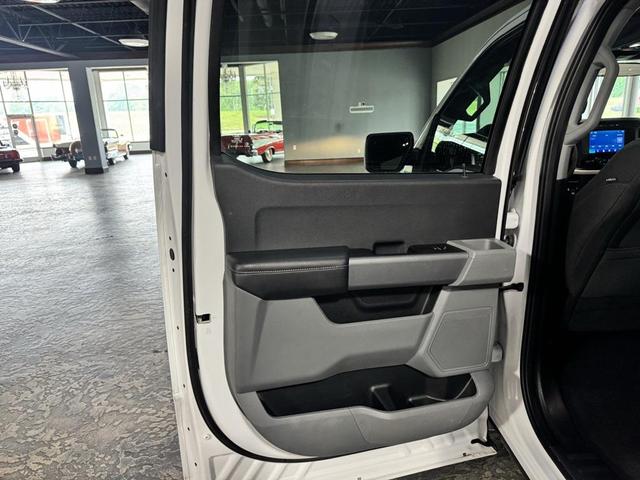Photo of 2022 Oxford White Ford F-150