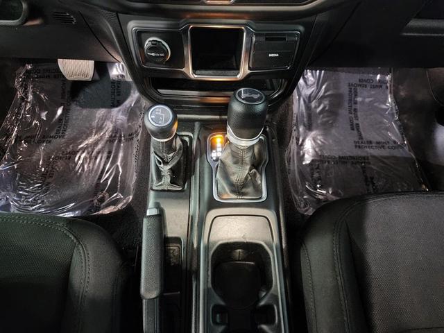 Photo of 2022 Bright White Clearcoat Jeep Wrangler Unlimited