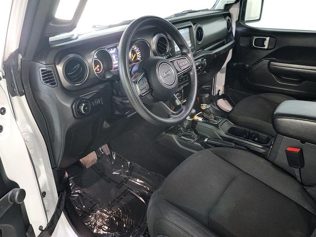Photo of 2022 Bright White Clearcoat Jeep Wrangler Unlimited