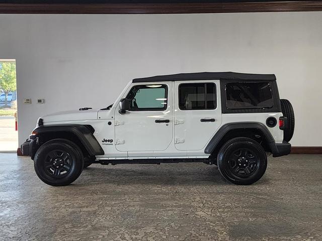 Photo of 2022 Bright White Clearcoat Jeep Wrangler Unlimited