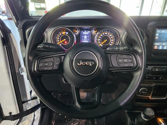 Photo of 2022 Bright White Clearcoat Jeep Wrangler Unlimited