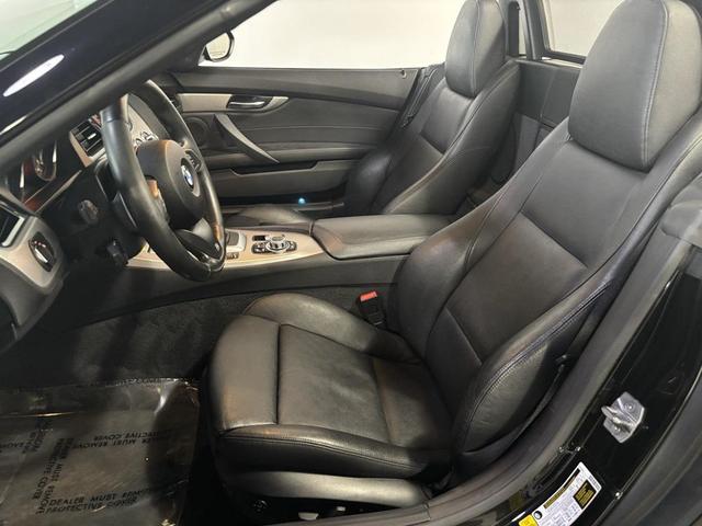 Photo of 2016 Black Sapphire Metallic BMW Z4