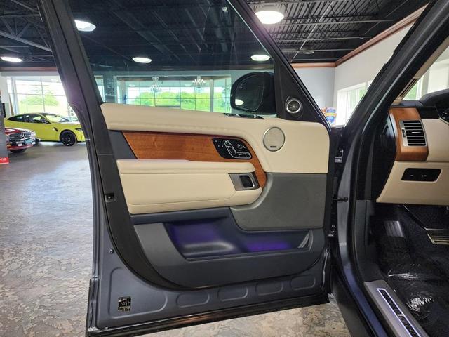 Photo of 2022 Blue Land Rover Range Rover