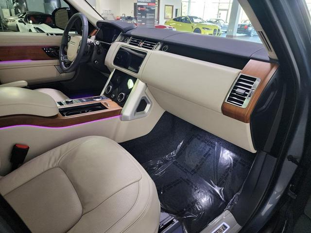 Photo of 2022 Blue Land Rover Range Rover