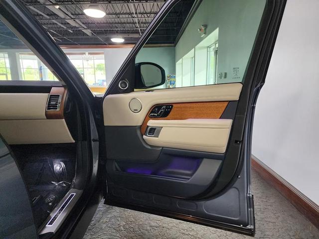 Photo of 2022 Blue Land Rover Range Rover