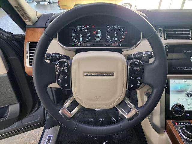 Photo of 2022 Blue Land Rover Range Rover