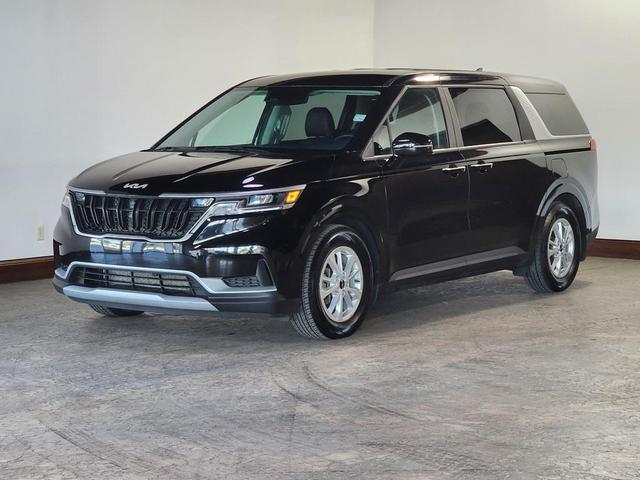 Photo of 2024 Aurora Black Pearl Kia Carnival