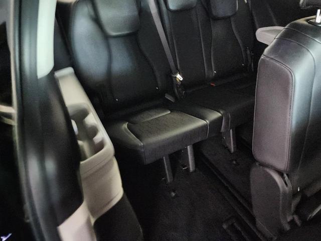 Photo of 2024 Aurora Black Pearl Kia Carnival