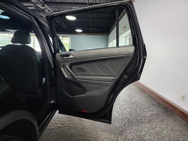 Photo of 2022 Deep Black Volkswagen Tiguan