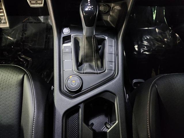Photo of 2022 Deep Black Volkswagen Tiguan