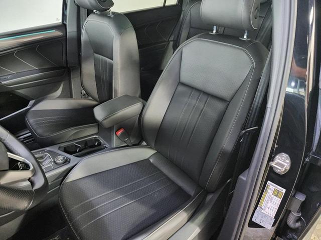 Photo of 2022 Deep Black Volkswagen Tiguan