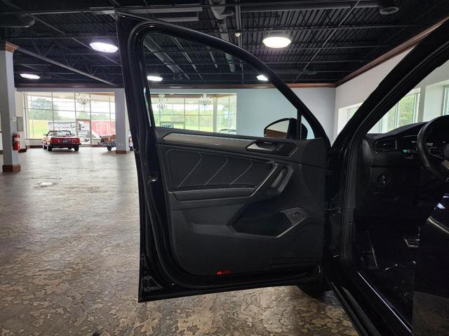 Photo of 2022 Deep Black Volkswagen Tiguan