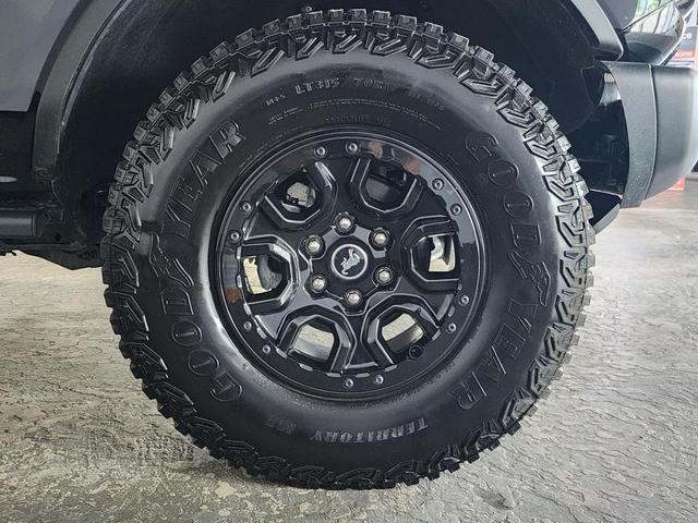 Photo of 2023 Shadow Black Ford Bronco