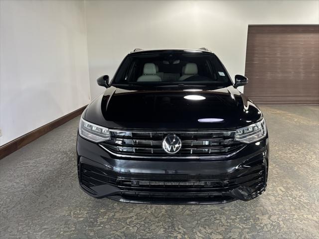 Photo of 2024 Deep Black Volkswagen Tiguan