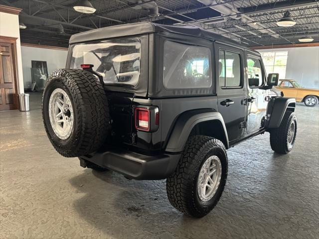 Photo of 2018 Black Clearcoat Jeep Wrangler Unlimited