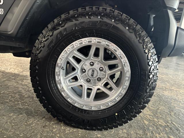 Photo of 2018 Black Clearcoat Jeep Wrangler Unlimited