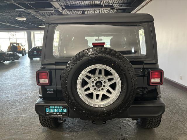 Photo of 2018 Black Clearcoat Jeep Wrangler Unlimited