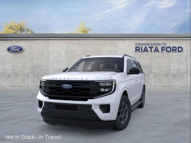 Photo of 2025 Star White Metallic Tri-Coat Ford Expedition
