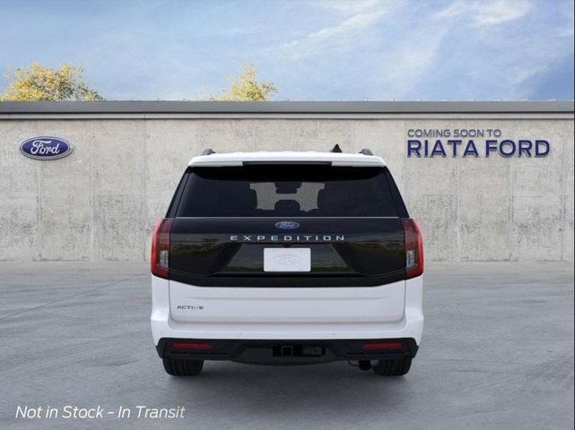 Photo of 2025 Star White Metallic Tri-Coat Ford Expedition