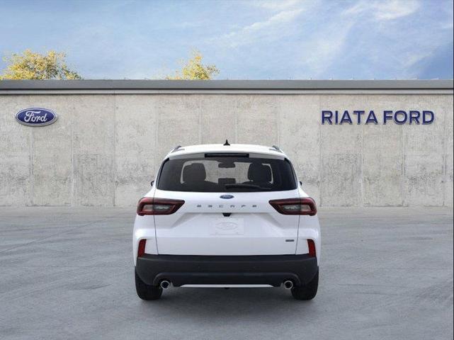 Photo of 2025 Space Silver Metallic Ford Escape