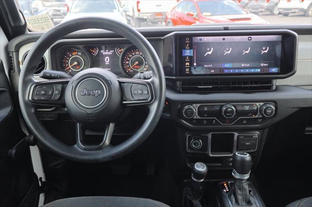 Photo of 2024 Bright White Clearcoat Jeep Wrangler
