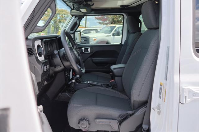 Photo of 2024 Bright White Clearcoat Jeep Wrangler