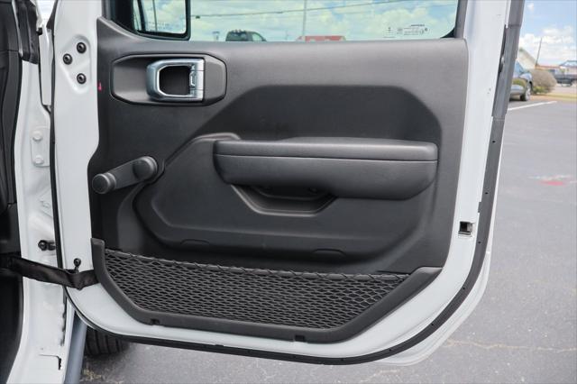 Photo of 2024 Bright White Clearcoat Jeep Wrangler