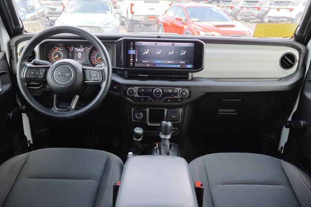 Photo of 2024 Bright White Clearcoat Jeep Wrangler