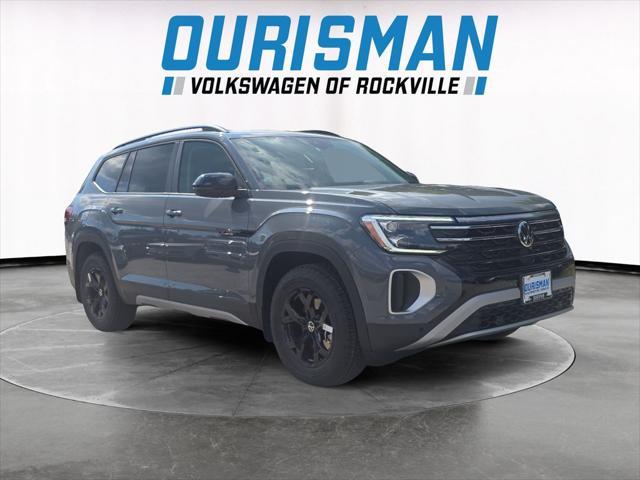 Photo of 2025 Pure Gray Volkswagen Atlas