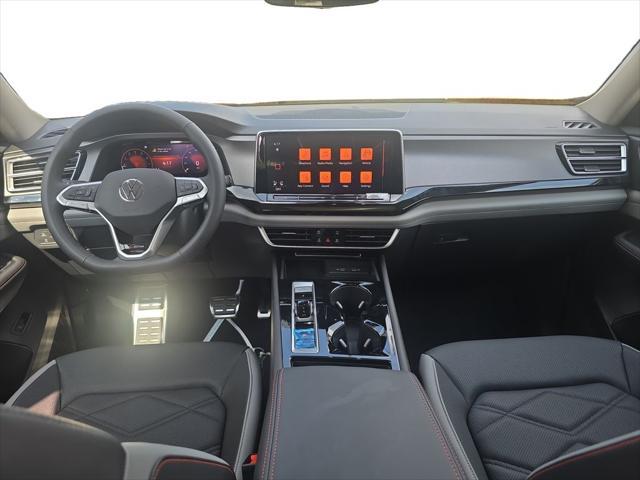 Photo of 2025 Pure Gray Volkswagen Atlas