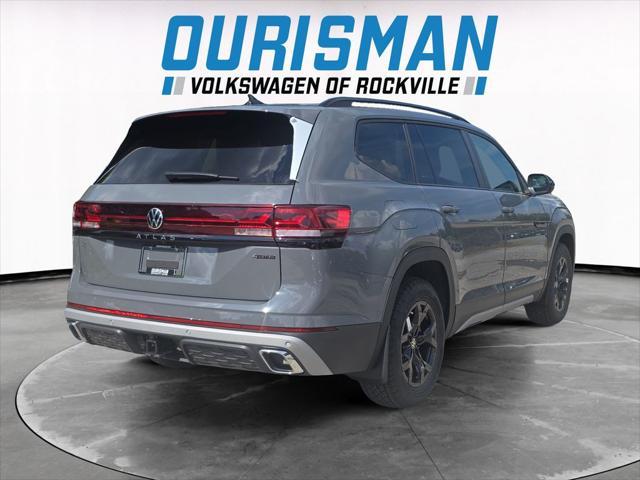 Photo of 2025 Pure Gray Volkswagen Atlas