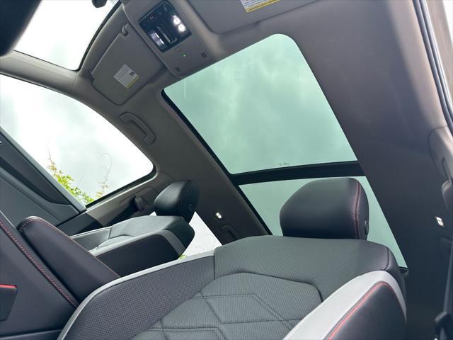 Photo of 2025 Avocado Green Pearl Volkswagen Atlas