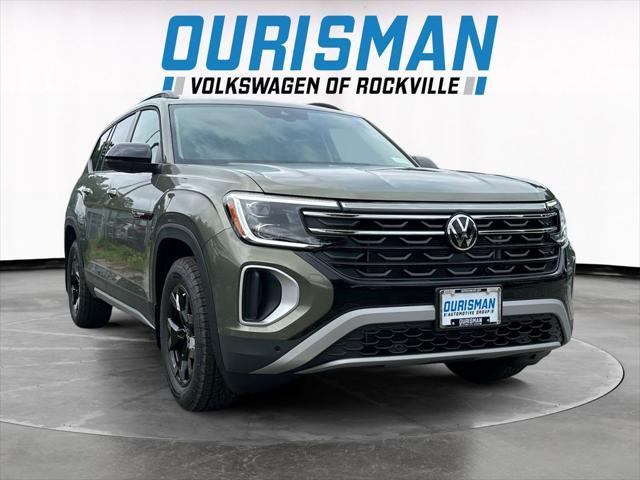 Photo of 2025 Avocado Green Pearl Volkswagen Atlas