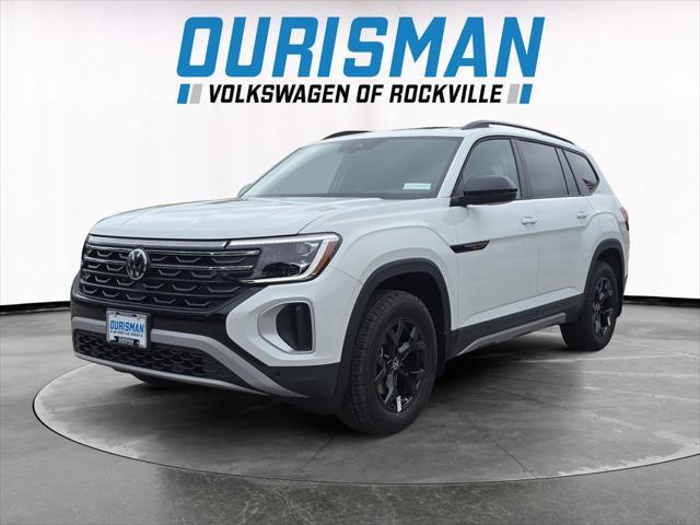 Photo of 2025 Pure White Volkswagen Atlas