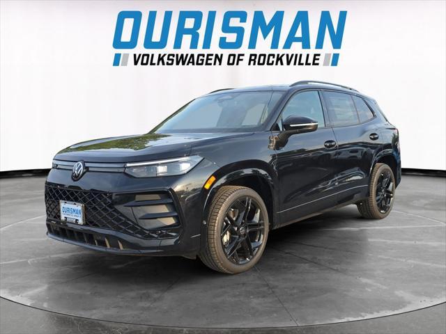 Photo of 2025 Deep Black Pearl Volkswagen Tiguan