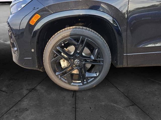 Photo of 2025 Deep Black Pearl Volkswagen Tiguan