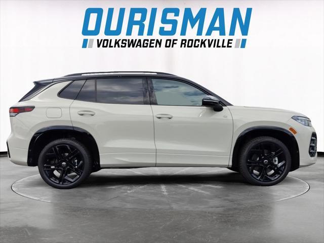 Photo of 2025 Sandstone Volkswagen Tiguan