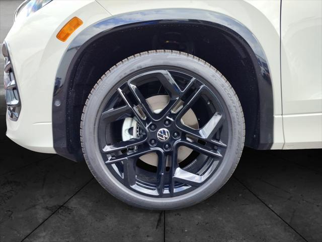 Photo of 2025 Sandstone Volkswagen Tiguan