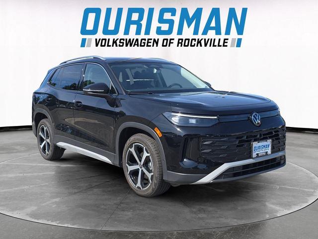Photo of 2025 Deep Black Pearl Volkswagen Tiguan