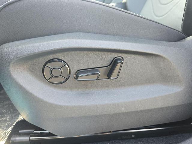 Photo of 2025 Deep Black Pearl Volkswagen Tiguan