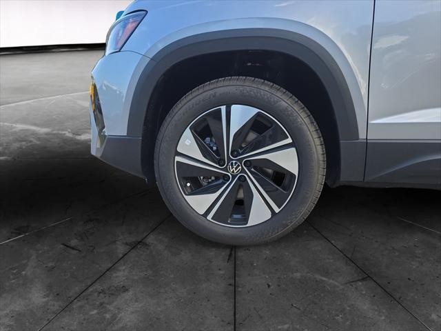Photo of 2025 Silver Metallic Volkswagen Taos
